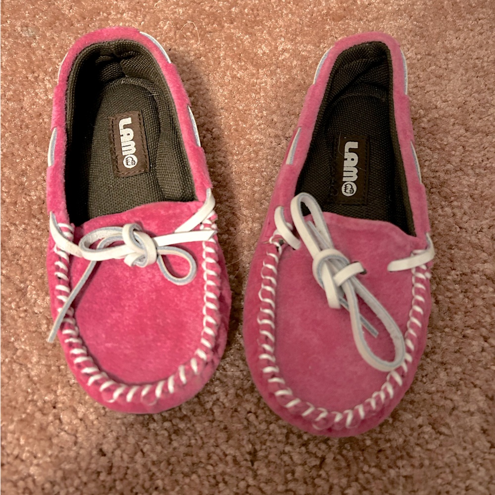Girls pink size 11 Lamo Loafers
